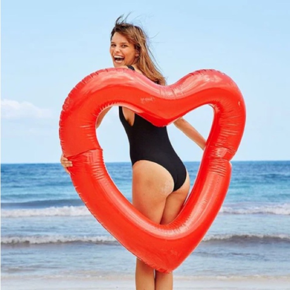 NEW Ban.do red heart pool floatie